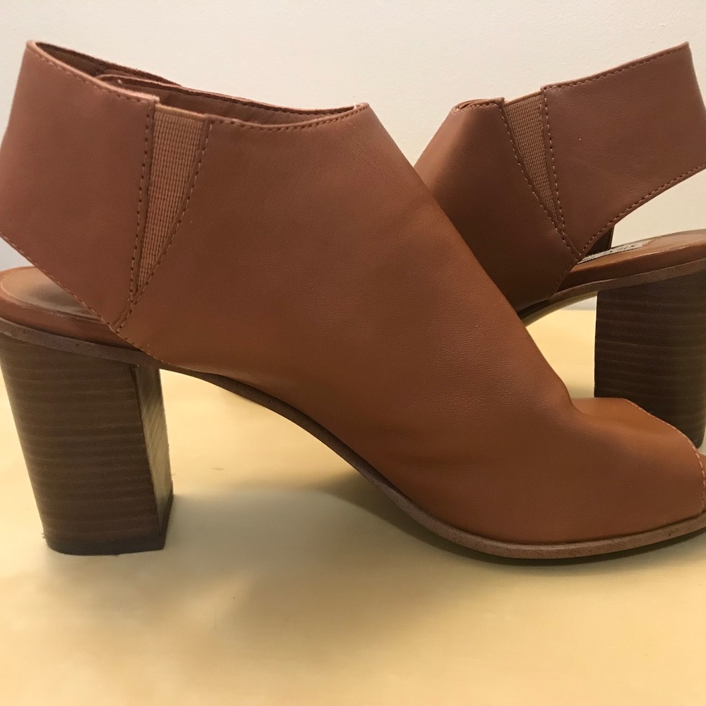 Steve Madden open toe booties